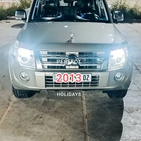 Mitsubishi Pajero 2013