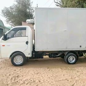 Hyundai H100 2013