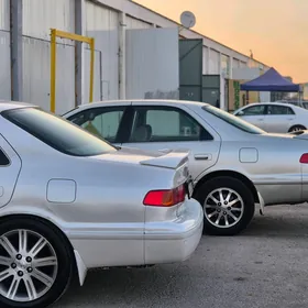 Toyota Camry 2000
