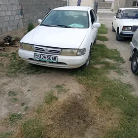 Nissan Sunny 1996