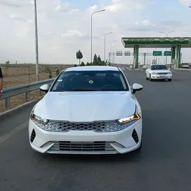 Kia K5 2021