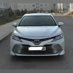 Toyota Camry 2020