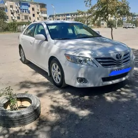 Toyota Camry 2011