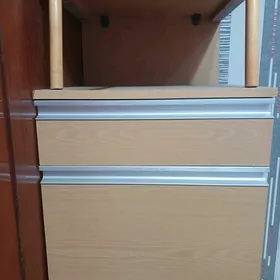 Тумбочка
