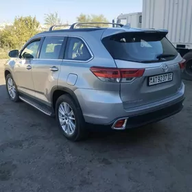Toyota Highlander 2019