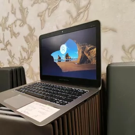 ноутбук noutbuk HP Folio