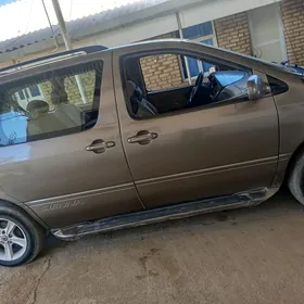 Toyota Sienna 1999
