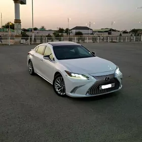 Lexus ES 350 2021