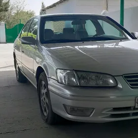 Toyota Camry 2000