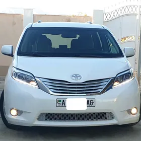 Toyota Sienna 2015