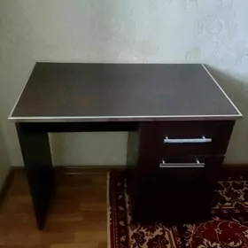 Школьная парта .