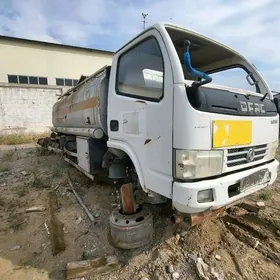 Mitsubishi Canter 2011