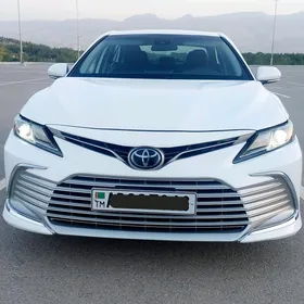 Toyota Camry 2021