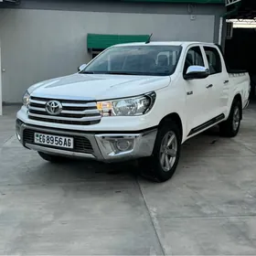 Toyota Hilux 2022