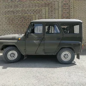 UAZ 469 2001