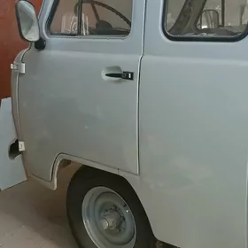 UAZ 469 1999