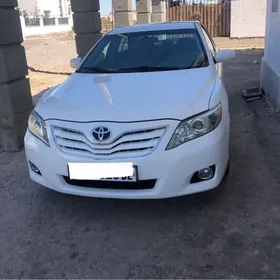Toyota Camry 2011