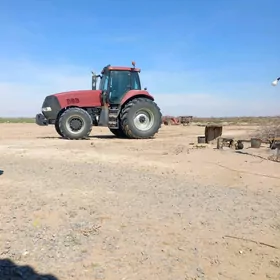 Case STX325 Accusteer 2009