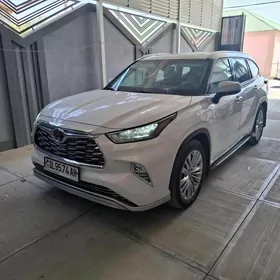 Toyota Highlander 2020