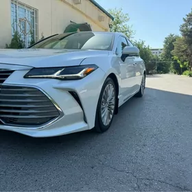 Toyota Avalon 2019