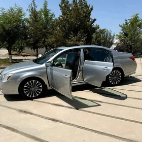Toyota Avalon 2005