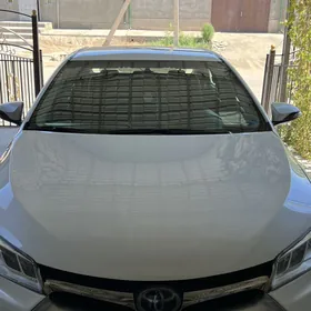 Toyota Camry 2017