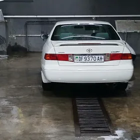 Toyota Camry 2001