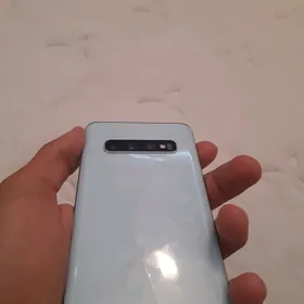 Samsung S10