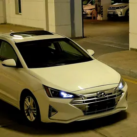 Hyundai Elantra 2019