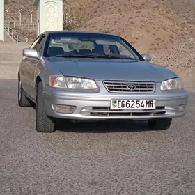 Toyota Camry 2001