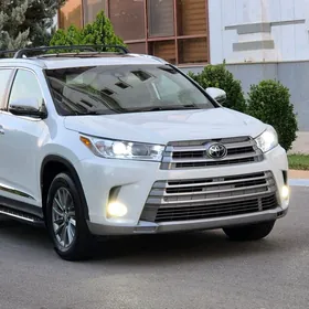Toyota Highlander 2019