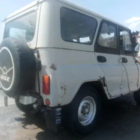 UAZ 469 2005