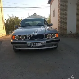 BMW 525 1990
