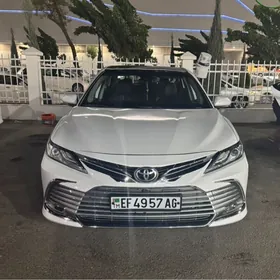 Toyota Camry 2020