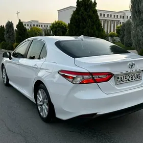 Toyota Camry 2020