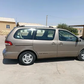 Toyota Sienna 2000