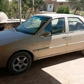 Mitsubishi L300 2005