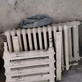 продаю батареи чугунные