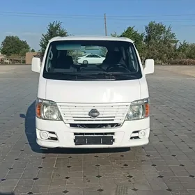 Nissan Urvan 2008