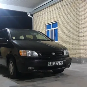 Toyota Sienna 2002