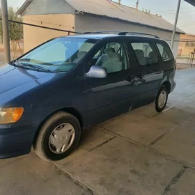 Toyota Sienna 2001