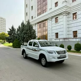 Toyota Hilux 2011