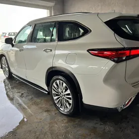 Toyota Highlander 2020