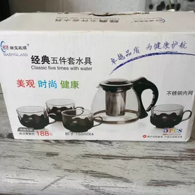 Чайник и 4 чашки, новыеЧайник