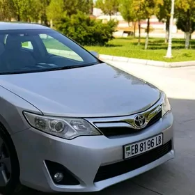 Toyota Camry 2012