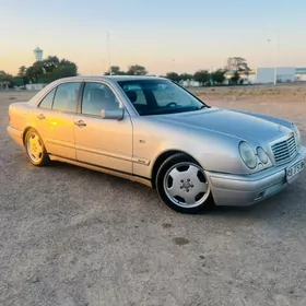Mercedes-Benz E320 1999