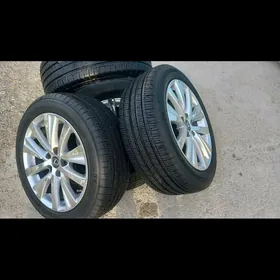 215/55/17