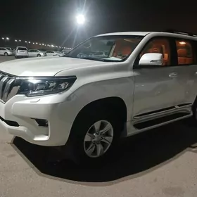 Toyota Land Cruiser Prado 2023