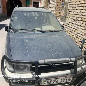 Mitsubishi RVR 1994
