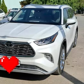 Toyota Highlander 2022
